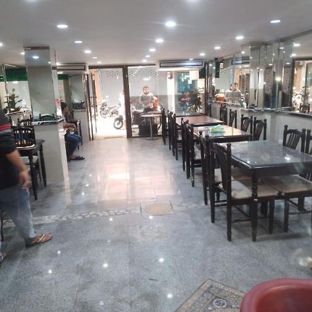 Om Inn Bangkok Buitenkant foto